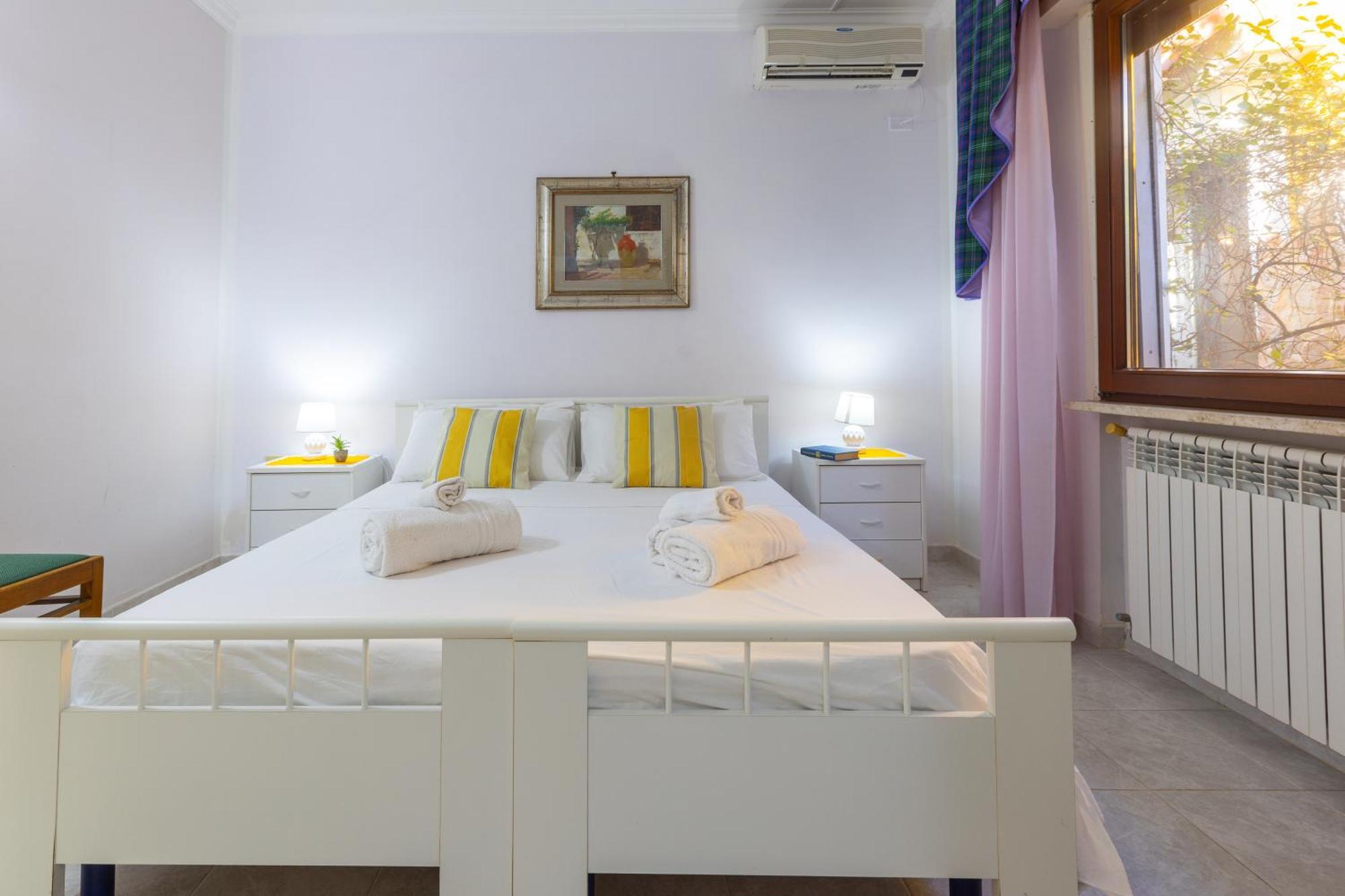 Aparthotel Vacanze Paradiso - Oasi Di Tranquillita Con Piscina E Giardino A 10 Min Dal Mare