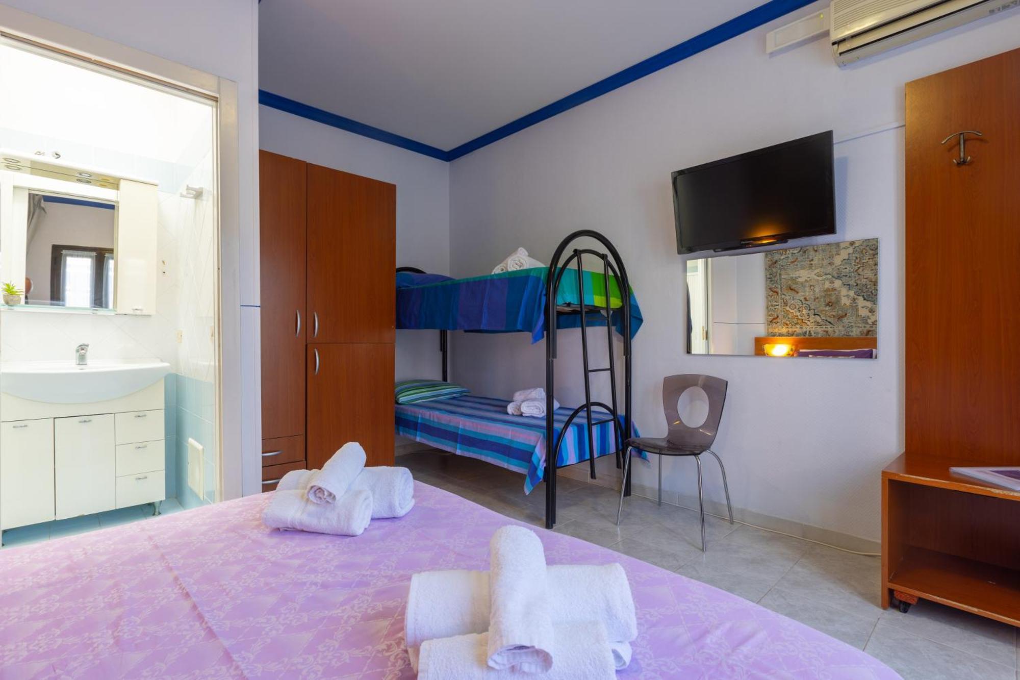 Vacanze Paradiso - Oasi Di Tranquillita Con Piscina E Giardino A 10 Min Dal Mare 3* Neviano