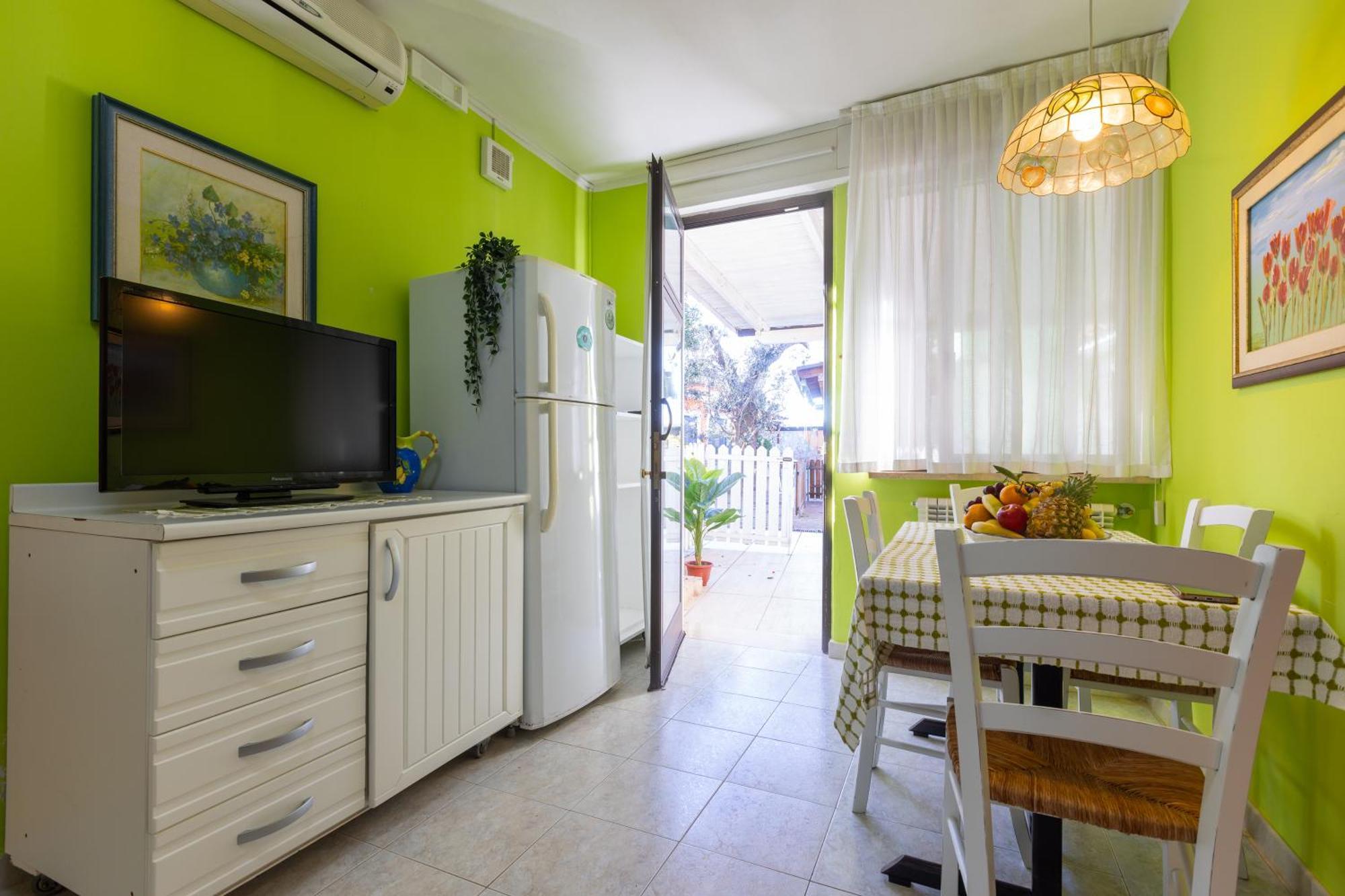 Vacanze Paradiso - Oasi Di Tranquillita Con Piscina E Giardino A 10 Min Dal Mare Aparthotel Neviano