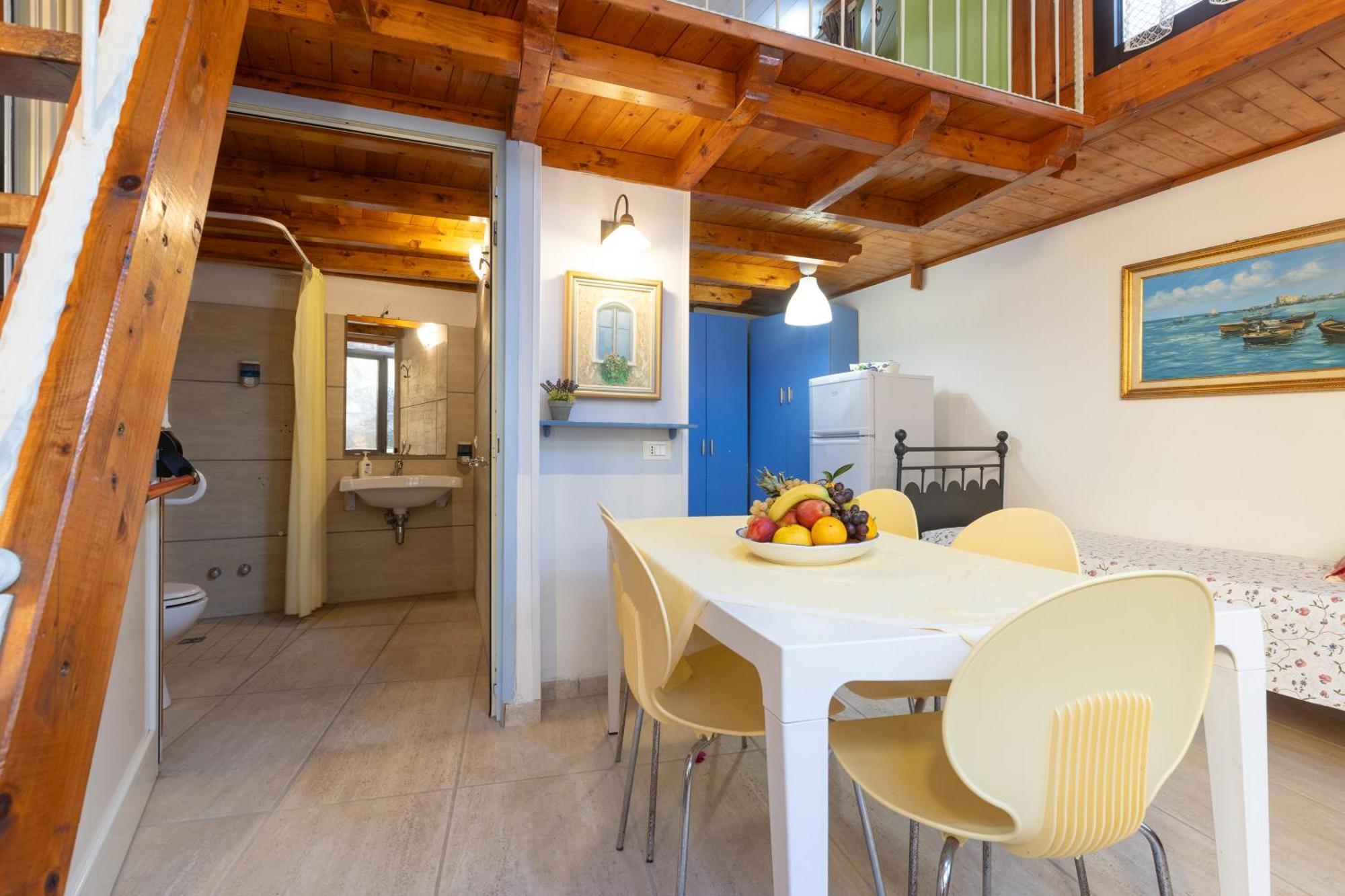 Aparthotel Vacanze Paradiso - Oasi Di Tranquillita Con Piscina E Giardino A 10 Min Dal Mare Neviano