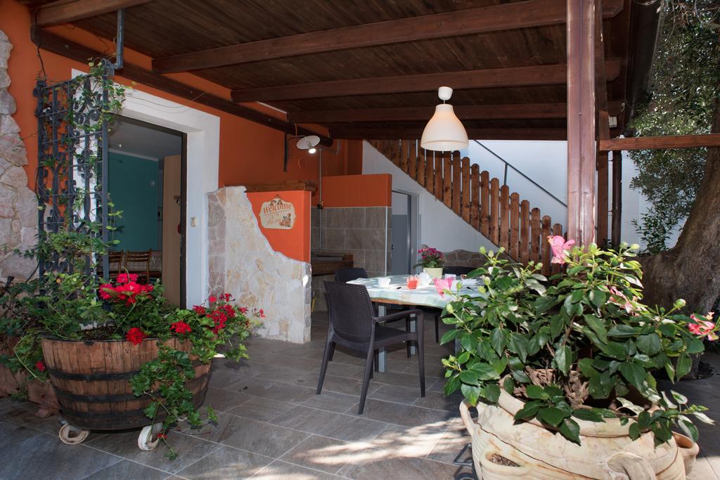 Vacanze Paradiso - Oasi Di Tranquillita Con Piscina E Giardino A 10 Min Dal Mare
